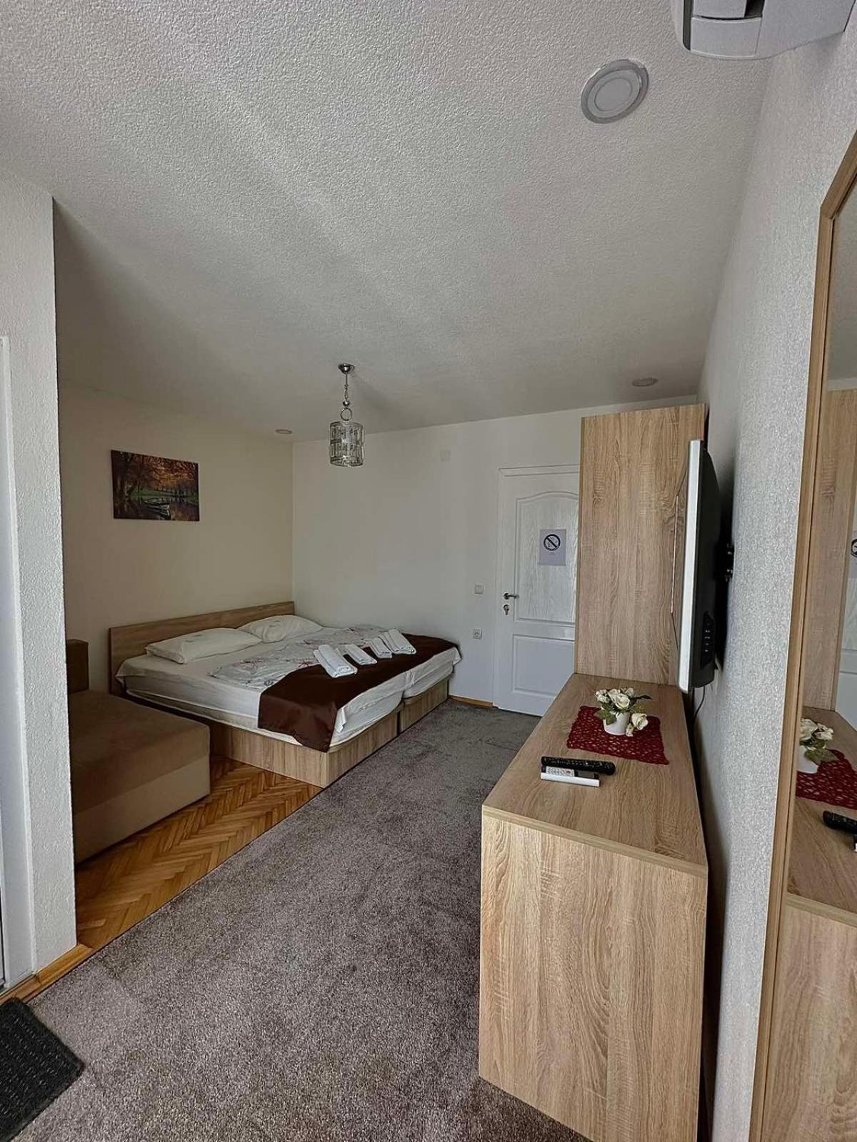 Villa Deea Ohrid Bagian luar foto