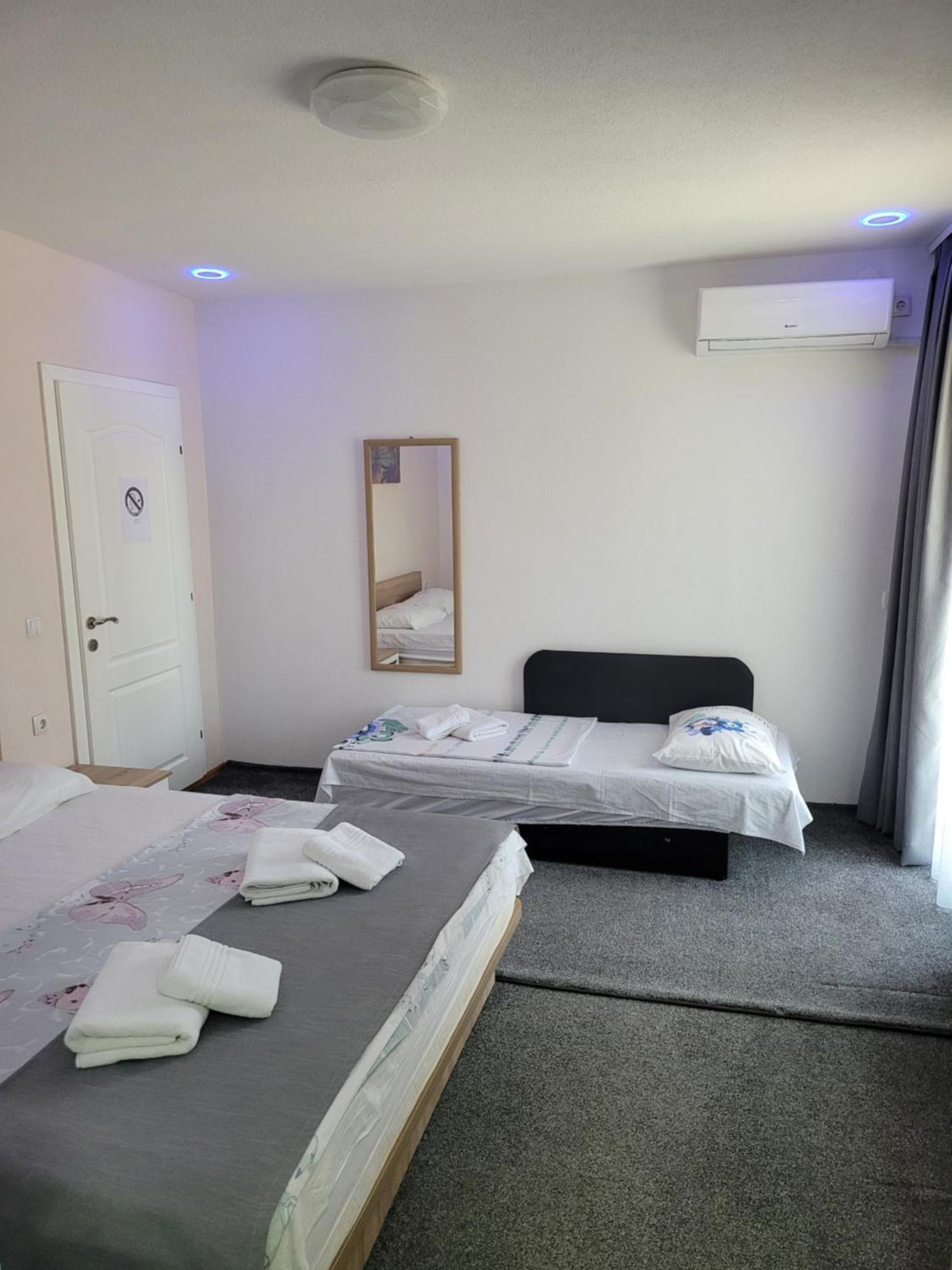 Villa Deea Ohrid Bagian luar foto